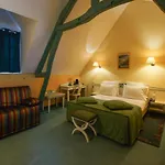 Otel De La Tour