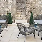 Otel De La Tour