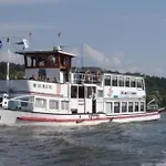 De La Tour