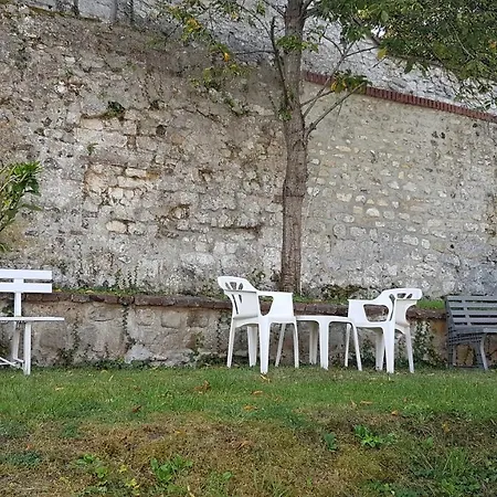 De La Tour Hotel