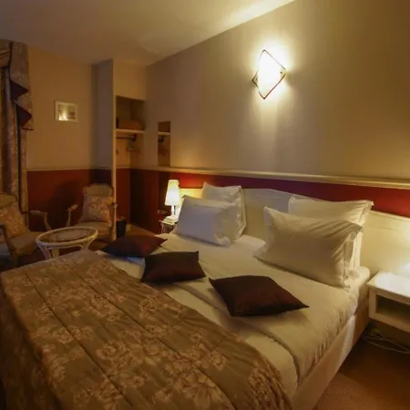 De La Tour Szálloda 3*