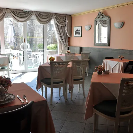 酒店 De La Tour 蓬德拉尔什