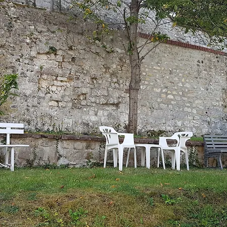 Otel De La Tour Pont-de-lʼArche