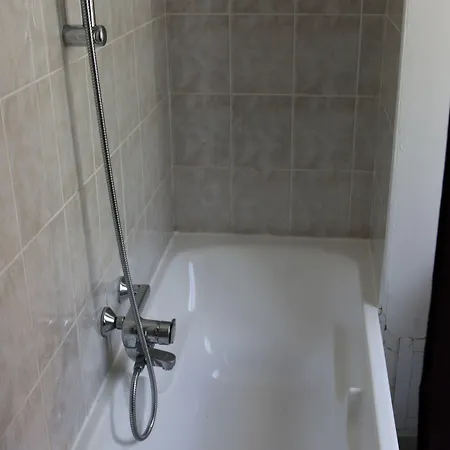 Szálloda De La Tour 3*