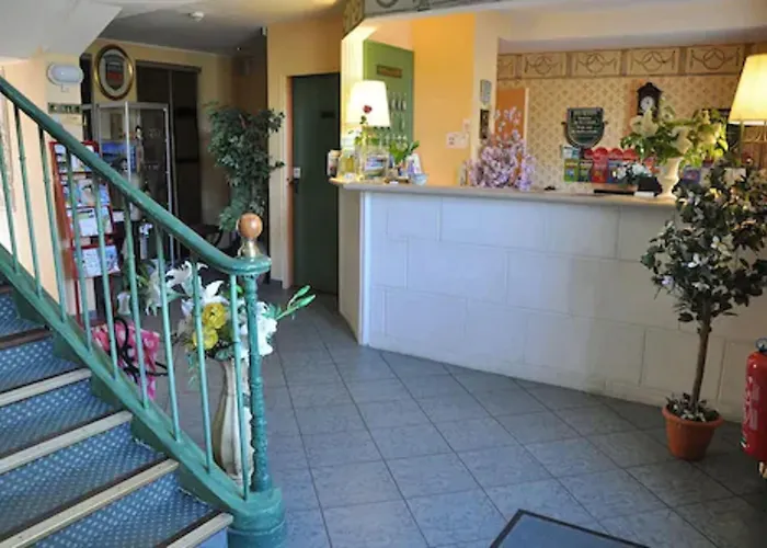 De La Tour 3* Pont-de-l'Arche