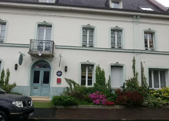 Hotel De La Tour
